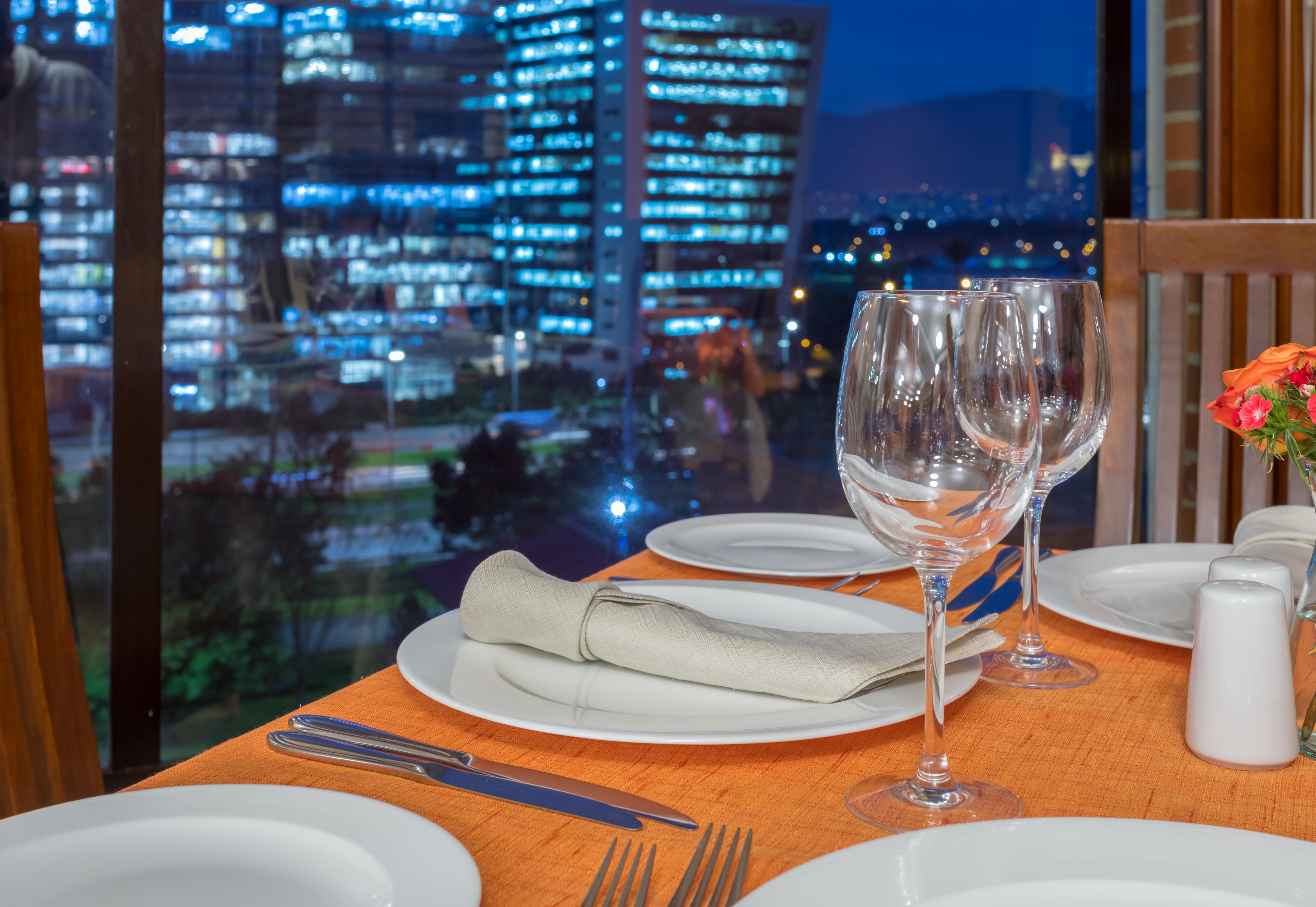 فندق جي إتش إل كابيتال بوغوتا المظهر الخارجي الصورة Restaurant