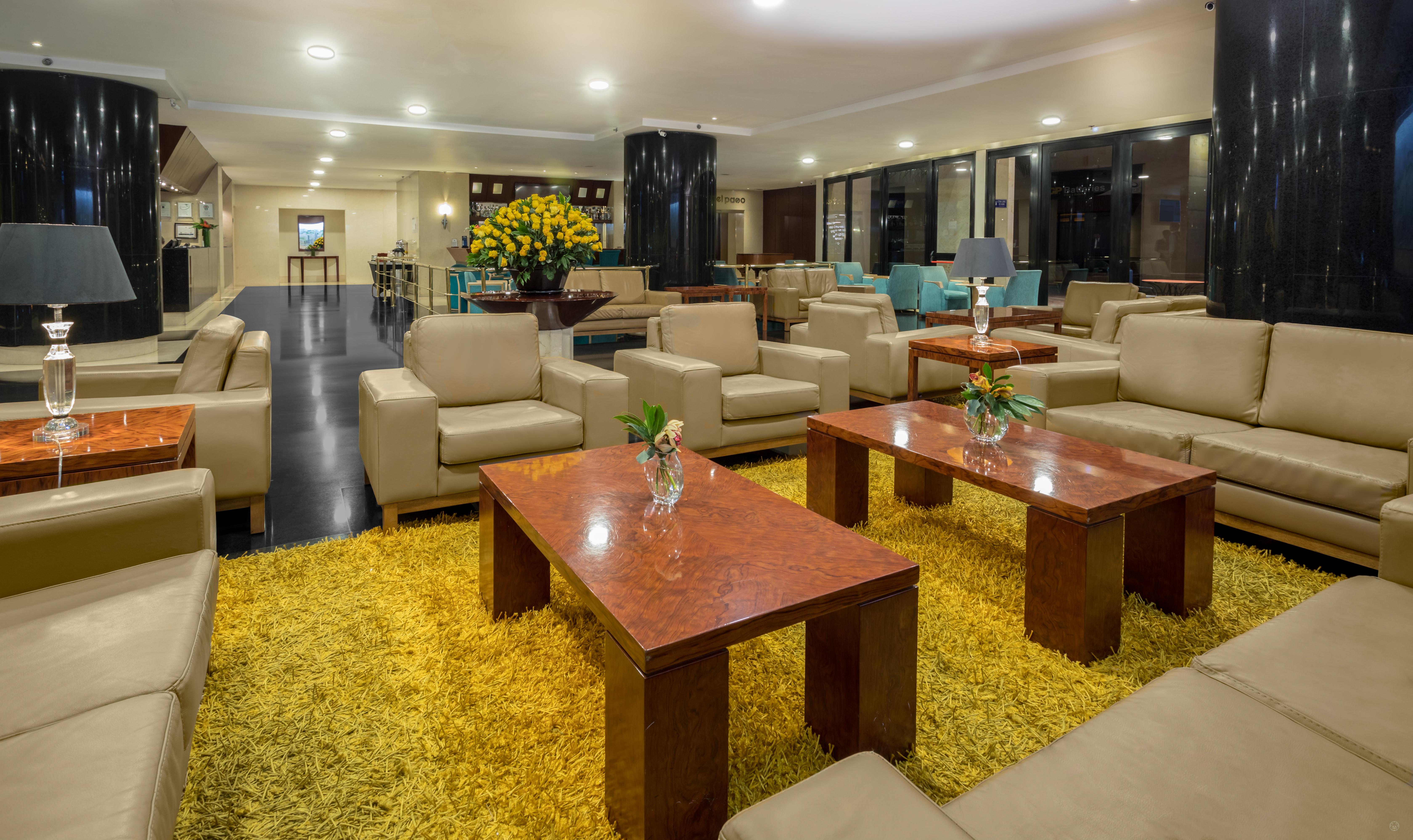 فندق جي إتش إل كابيتال بوغوتا المظهر الخارجي الصورة The lounge at the airport
