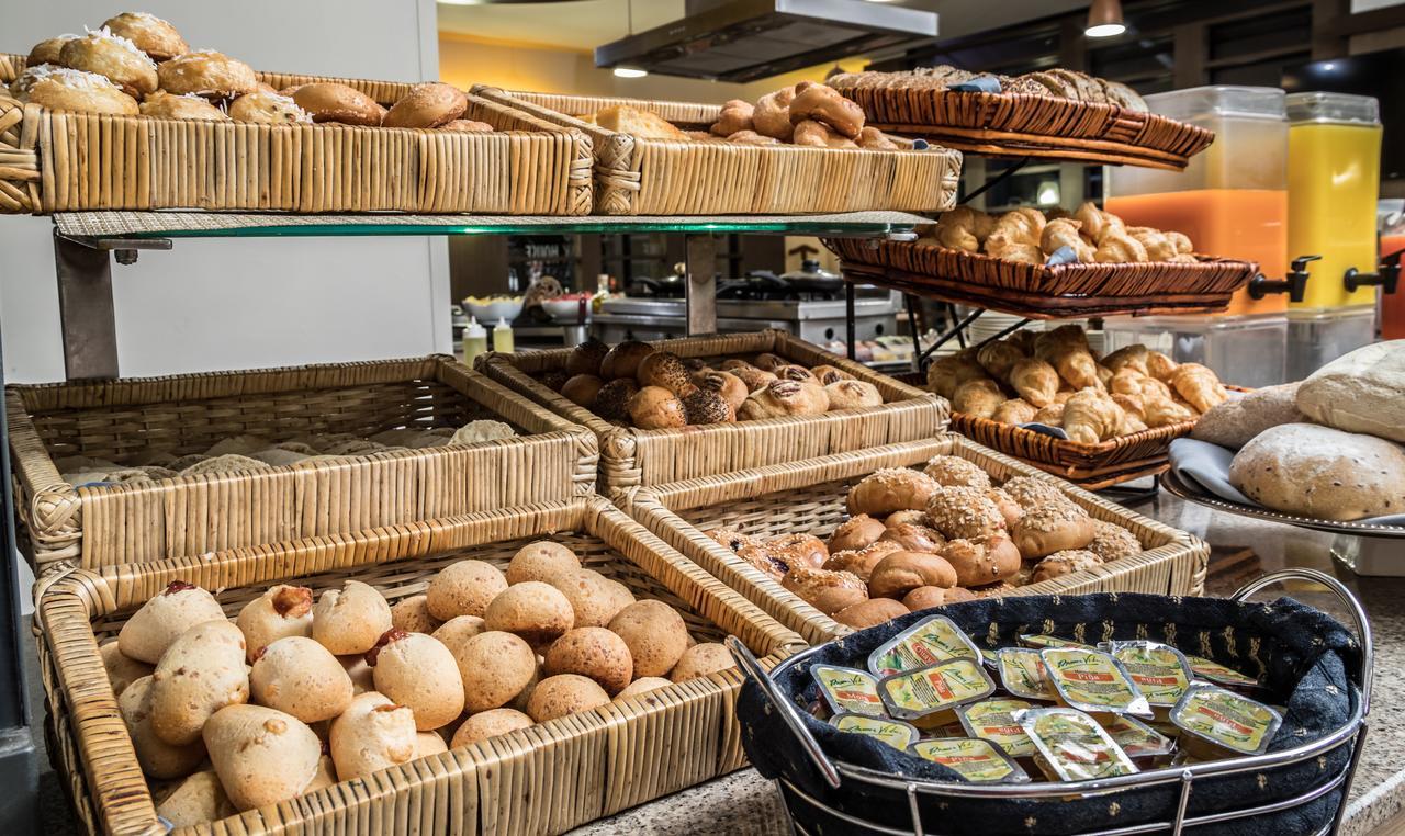 فندق جي إتش إل كابيتال بوغوتا المظهر الخارجي الصورة Potatoes at a buffet